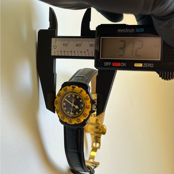 TAG Heuer Formula 1 Professional 380.508 Ladies' 28mm Vintage Sport Watch - Picture 14 of 14